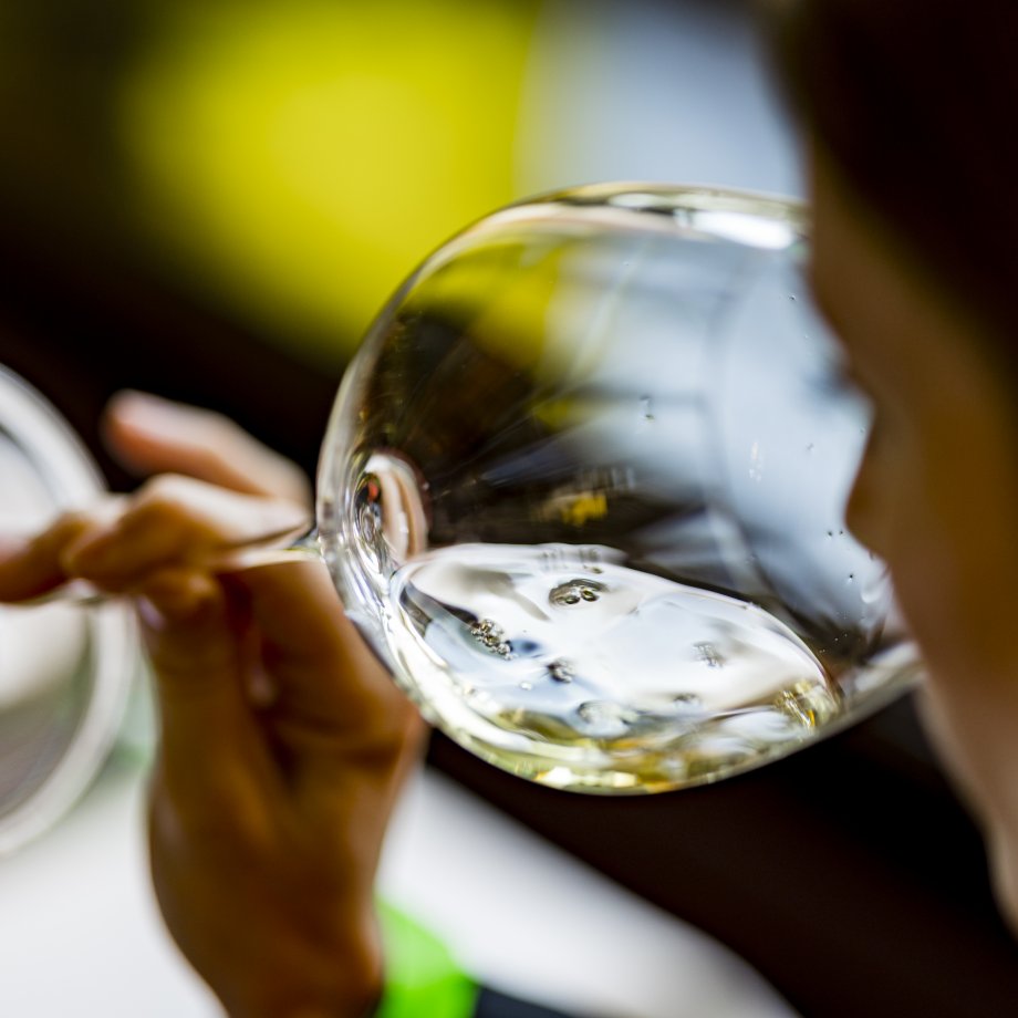 Glas